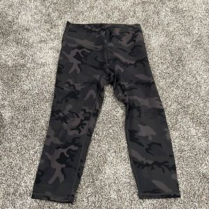 Zyia capris leggings camo